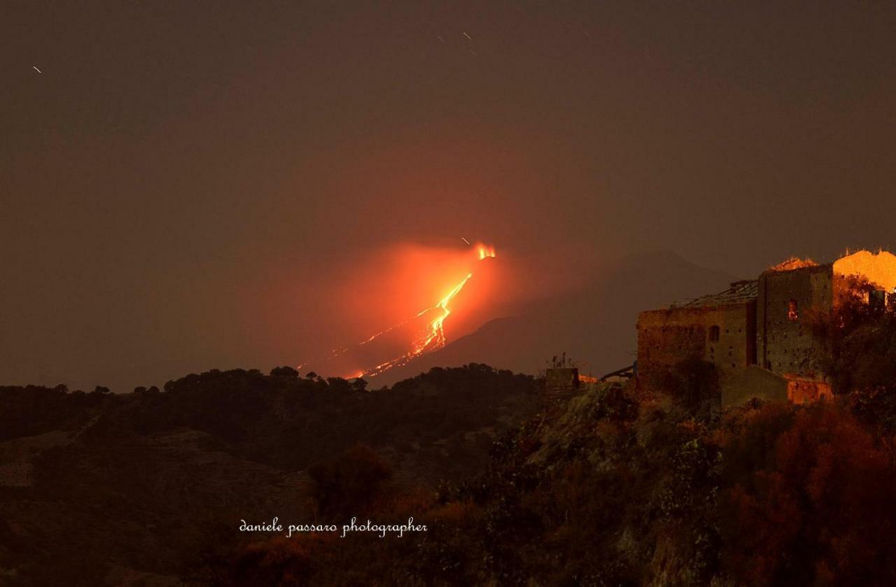 Marachia Apartment Savoca Bagian luar foto
